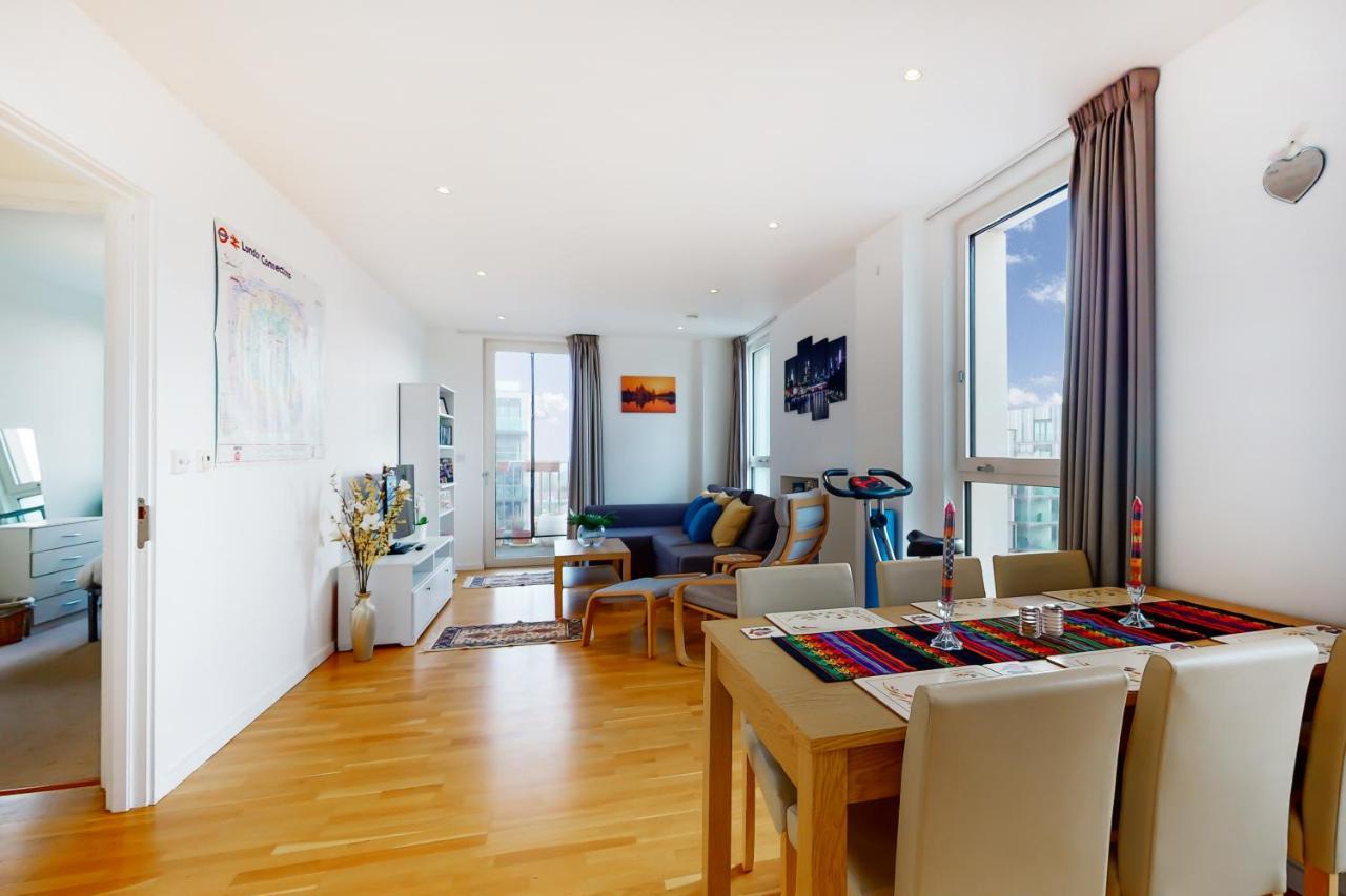 Lovely 2 Bedroom Flat With Balcony In Stratford Londra Dış mekan fotoğraf